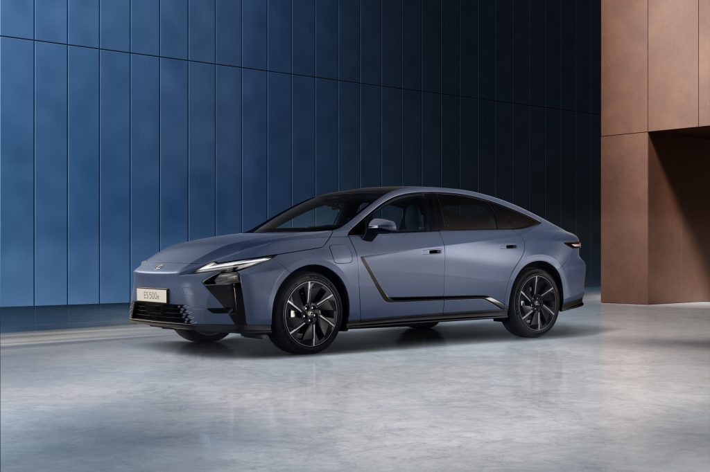 Lexus ES thế hệ mới 2026: bước tiến trong kỷ nguyên điện hóa