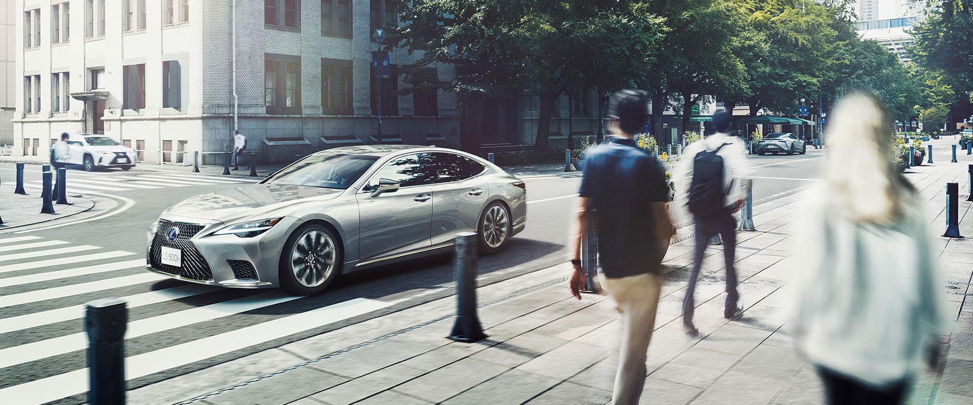 Lexus LS - DÁNG SEDAN ĐẦU BẢNG
