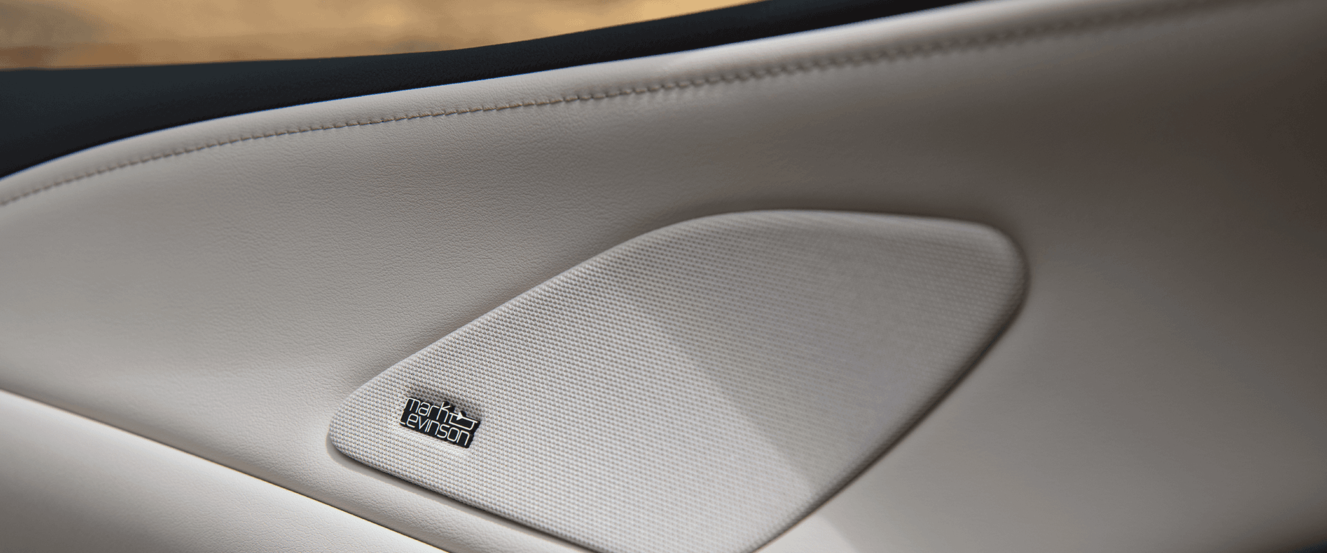 Lexus RX 350h Luxury – Nội thất 3