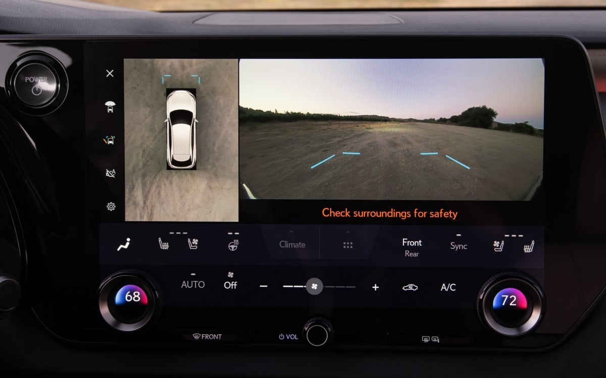 Lexus RX - HỖ TRỢ ĐỖ XE